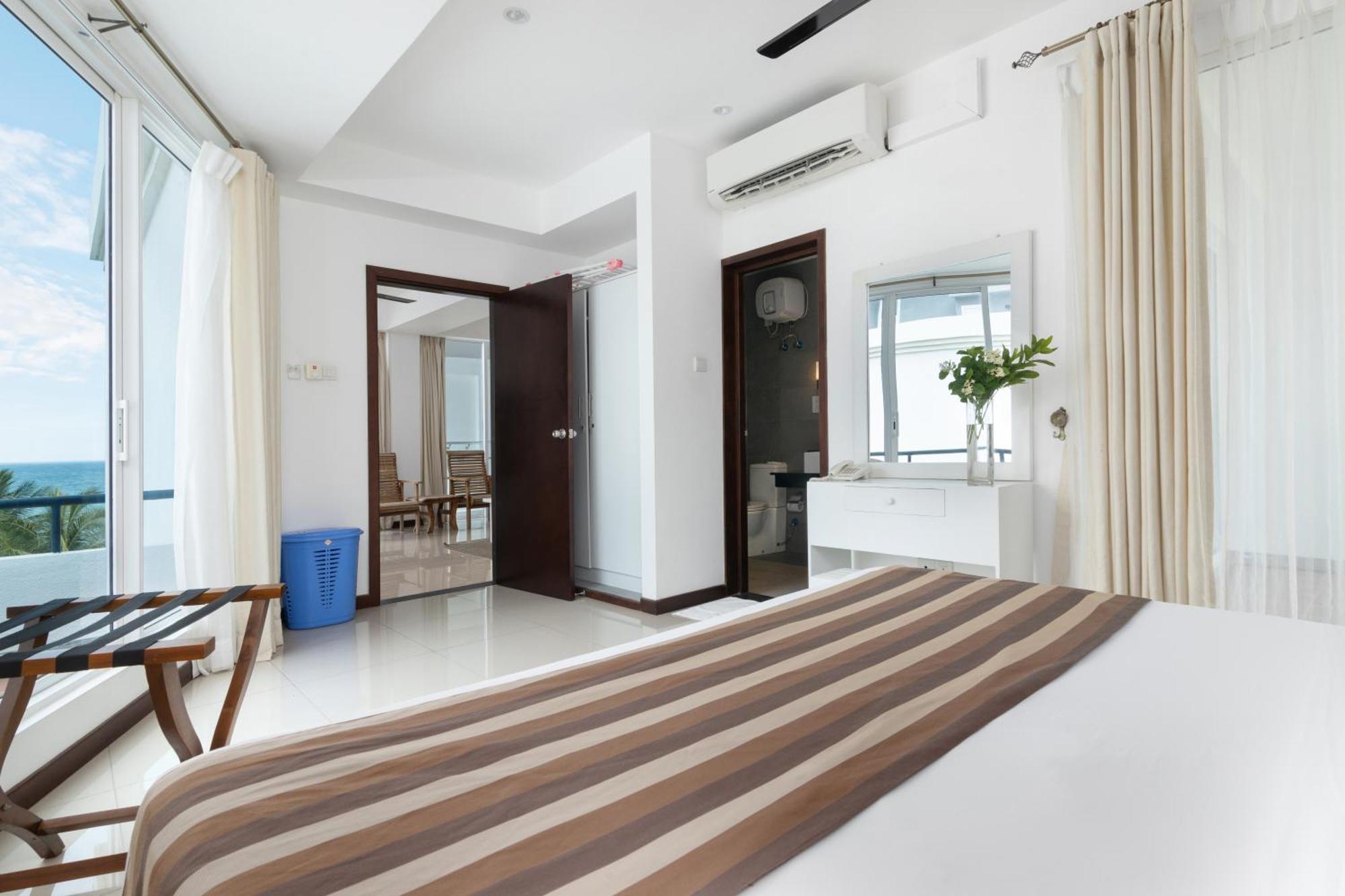 Oceanfront Condominium - נילבלי מראה חיצוני תמונה