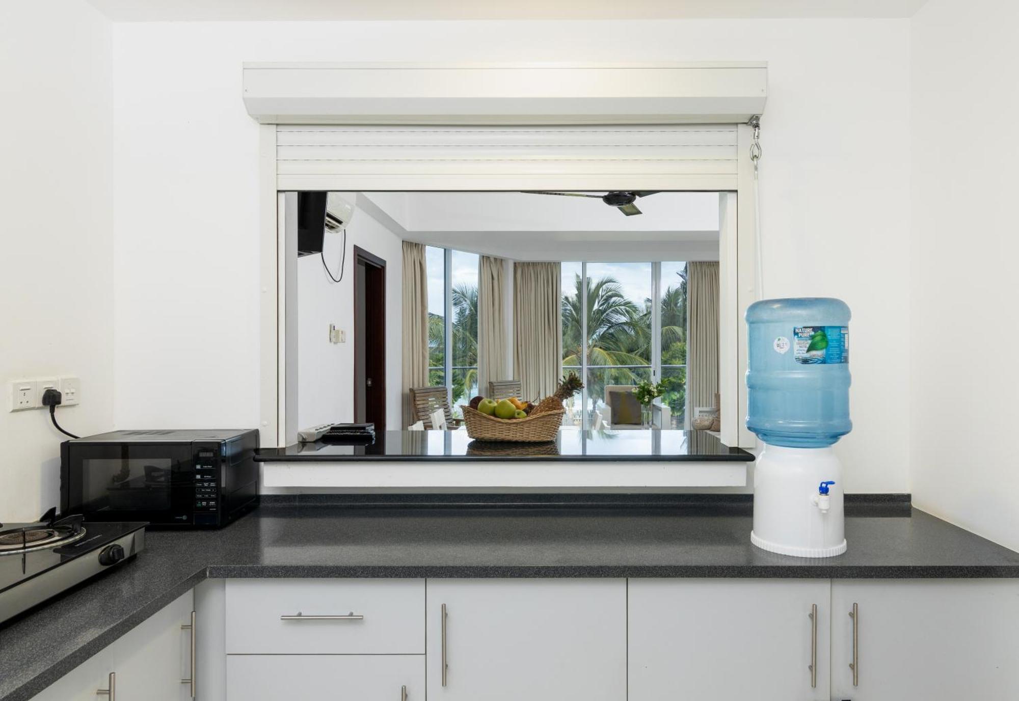 Oceanfront Condominium - נילבלי מראה חיצוני תמונה